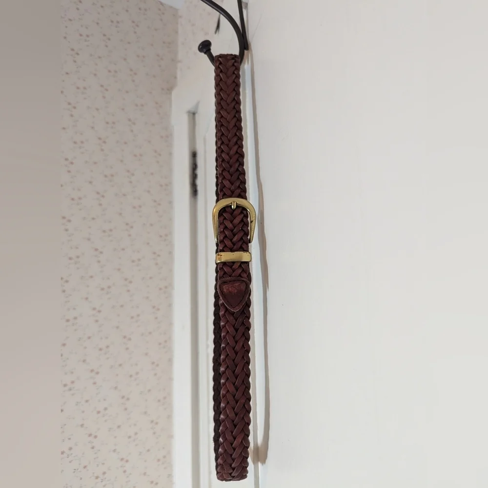 🤎 Leather Braided Belt with Goldtone Buckle 34